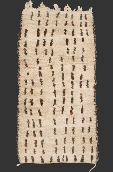 TM 2282, small rug from the eastern portion of the High Atlas or the Moulouya valley on the eastern side of the Middle Atlas, Morocco, 2000s, 205 x 105 cm (6' 10'' x 3' 6''), high resolution image + price on request